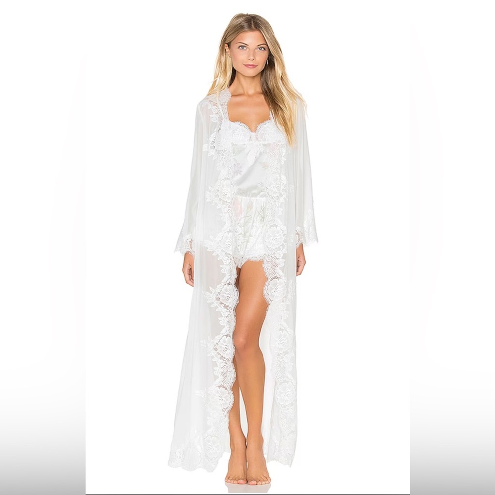 REVOLVE Homebody Helena Long Lace Robe in White size XL